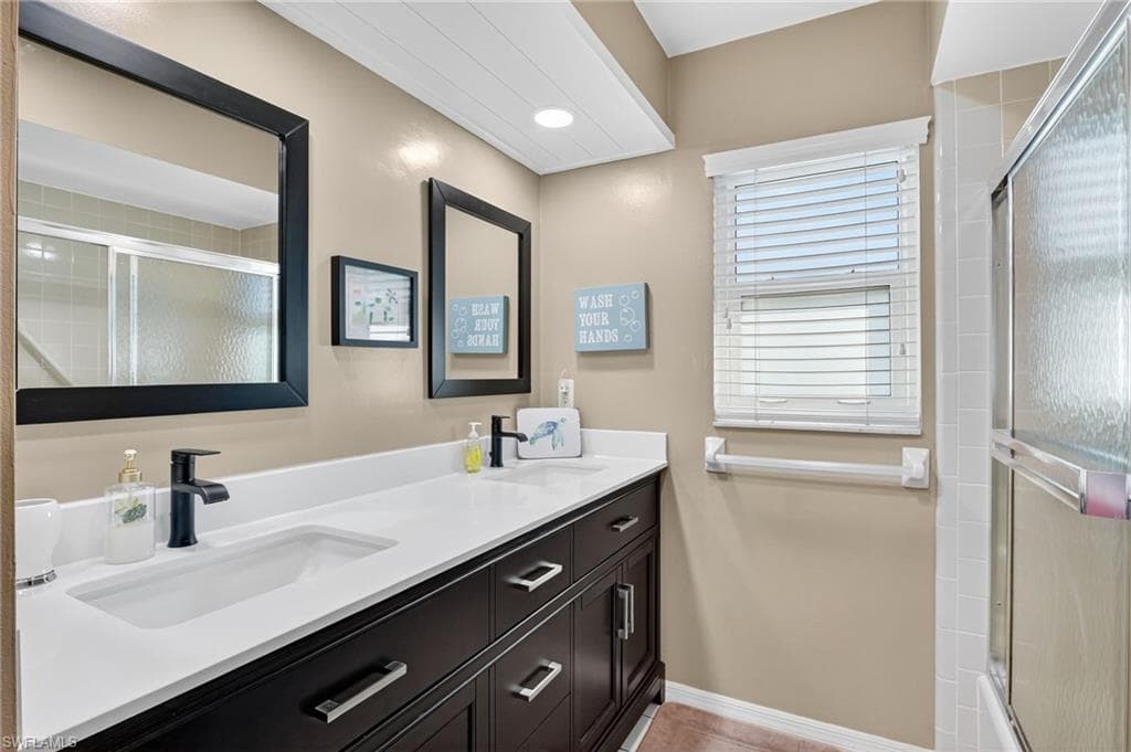 5060 Coldstream LN, NAPLES FL 34104-25