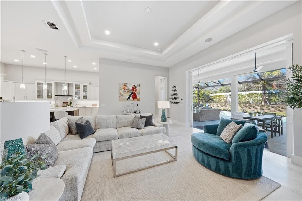 9700 Moonflower LN-16
