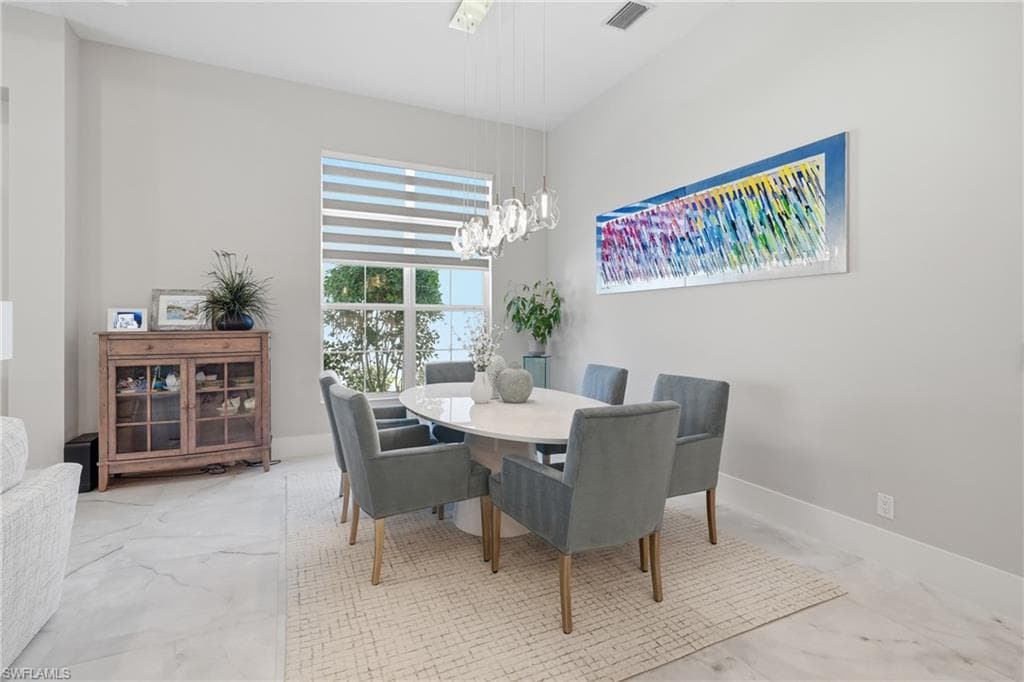 9700 Moonflower LN-15