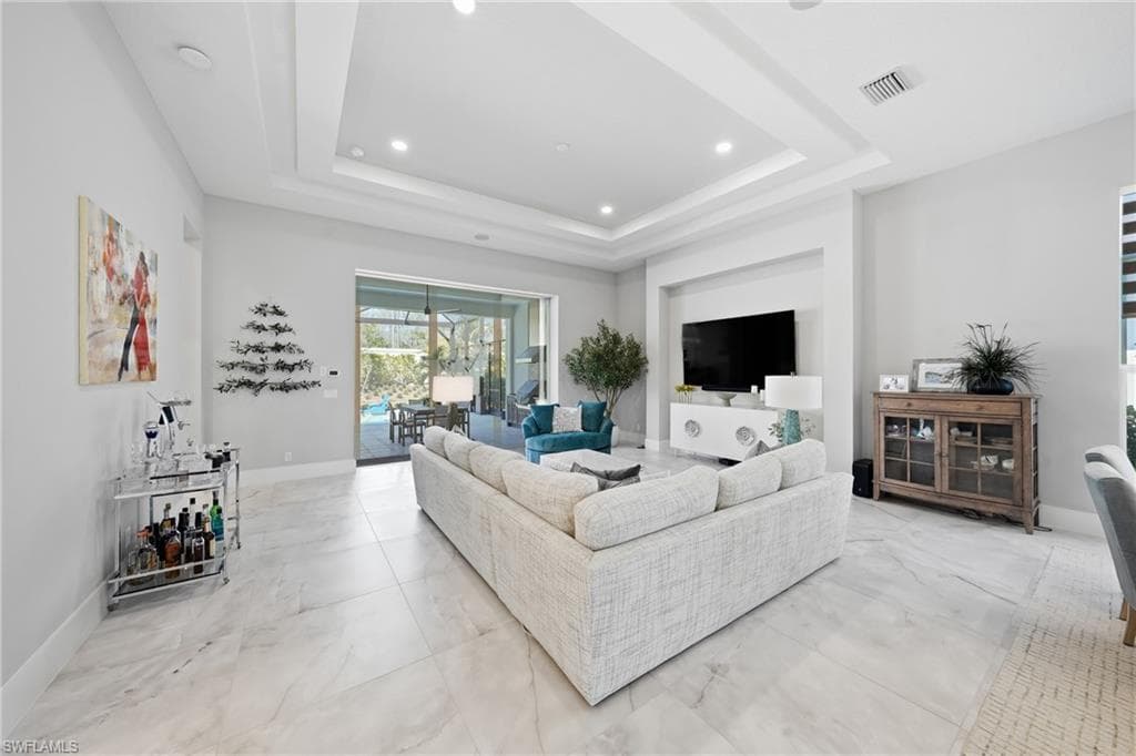 9700 Moonflower LN-2
