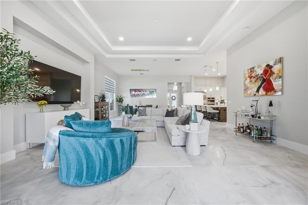 9700 Moonflower LN-18