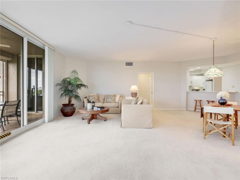 1001 Arbor Lake DR 707-12