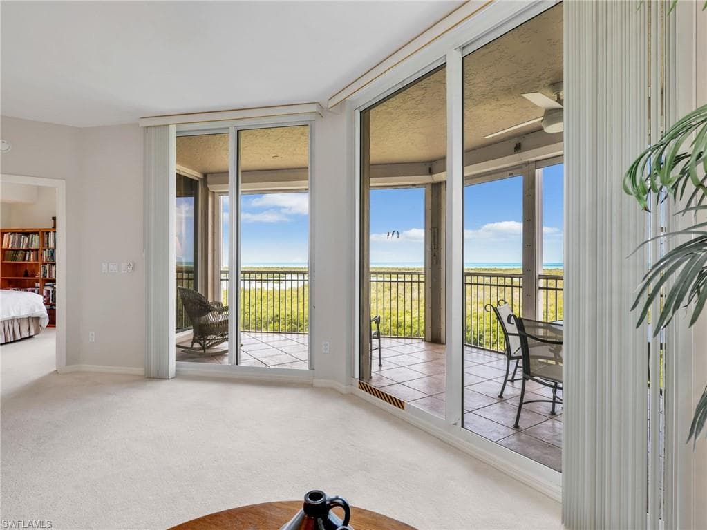 1001 Arbor Lake DR 707-13