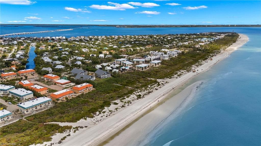805 E Gulf DR # D, SANIBEL FL 33957-1