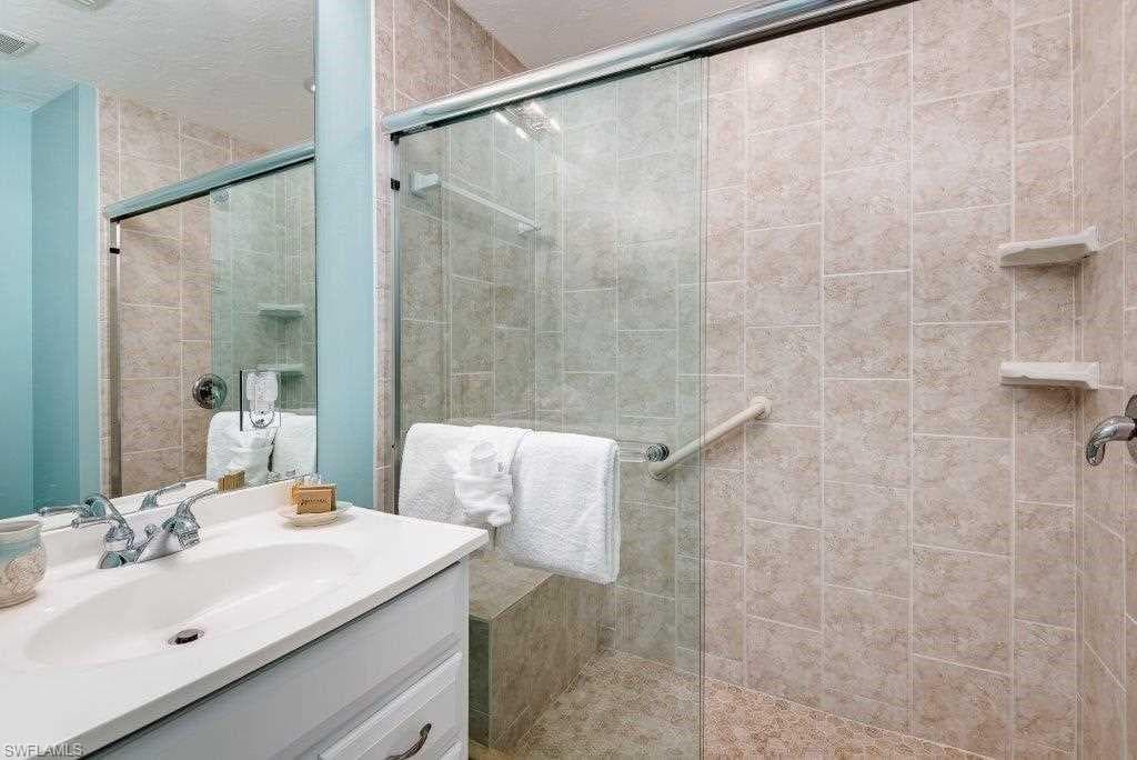 805 E Gulf DR # D, SANIBEL FL 33957-10