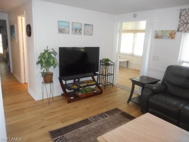 5731 Captain John Smith LOOP, NORTH FORT MYERS FL 33917-15