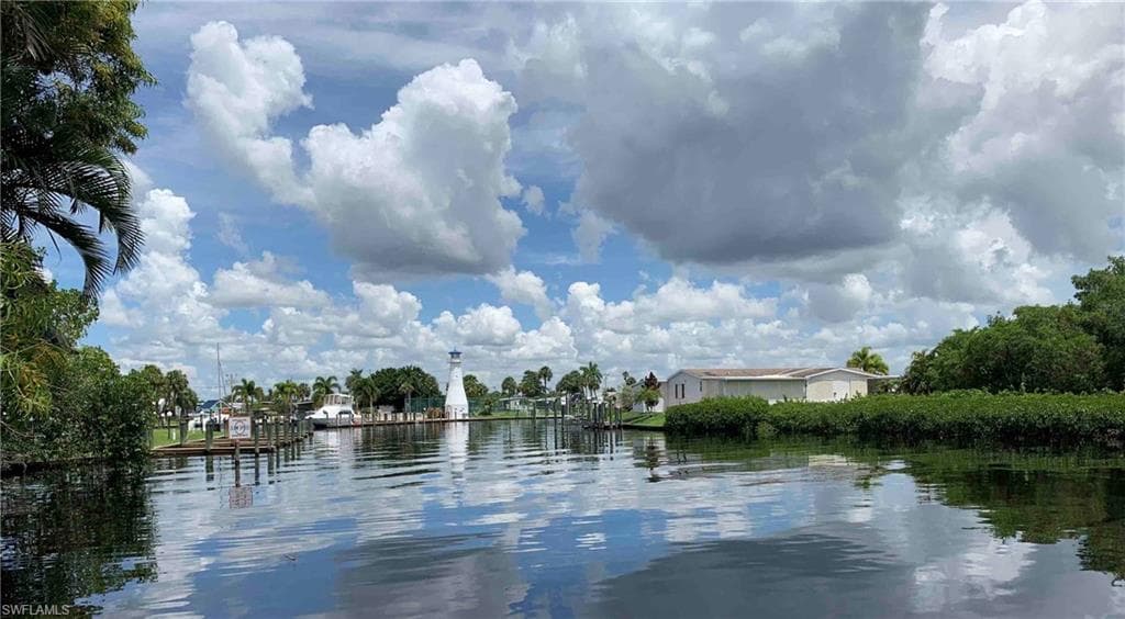 5731 Captain John Smith LOOP, NORTH FORT MYERS FL 33917-29