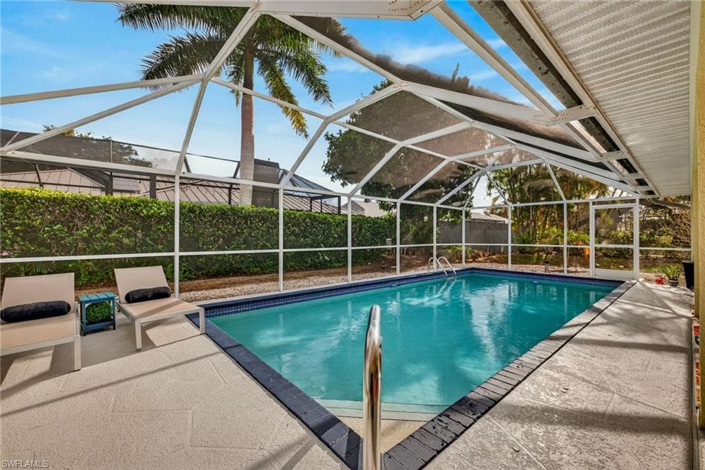 390 Saint Andrews BLVD-26
