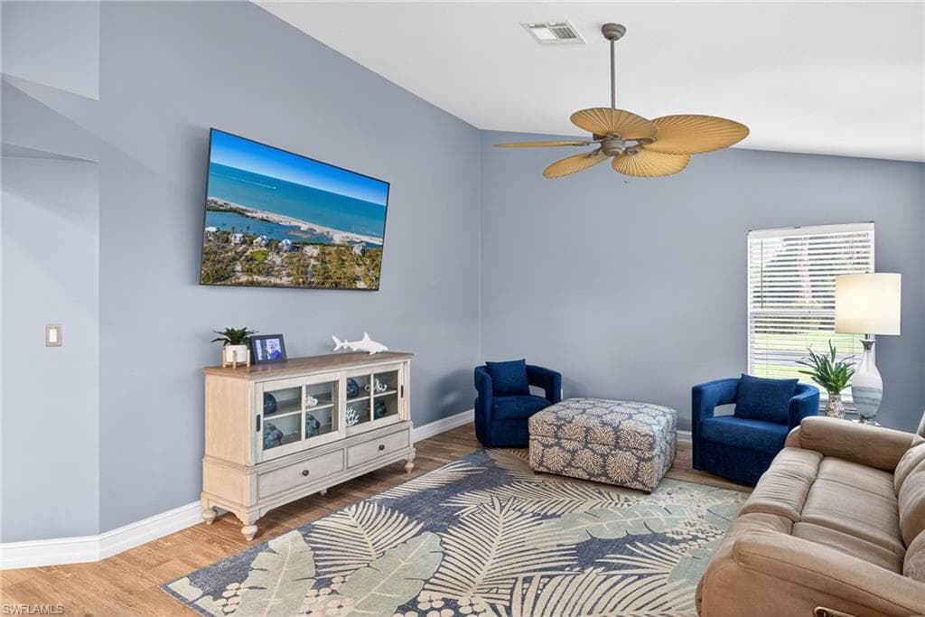 390 Saint Andrews BLVD-14