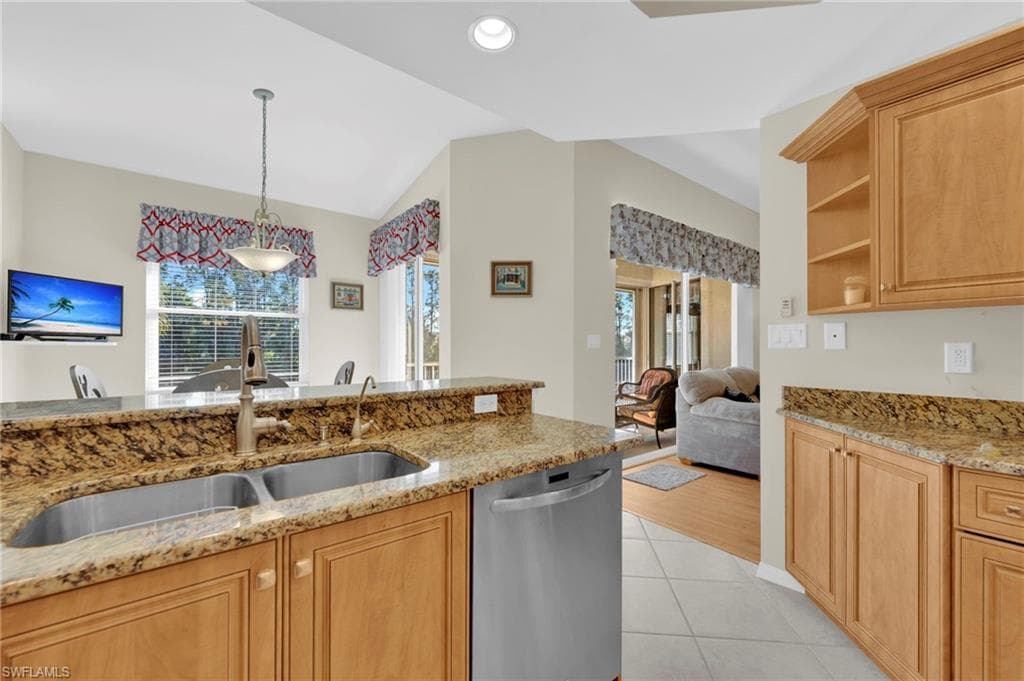 14080 Eagle Ridge Lakes DR # 201, FORT MYERS FL 33912-7