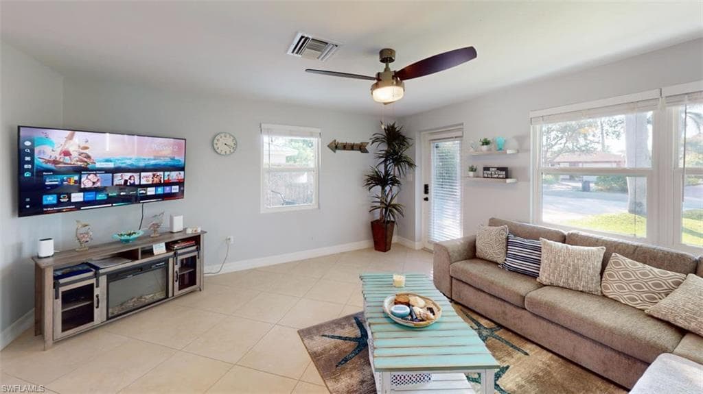 560 E Valley DR, BONITA SPRINGS FL 34134-2