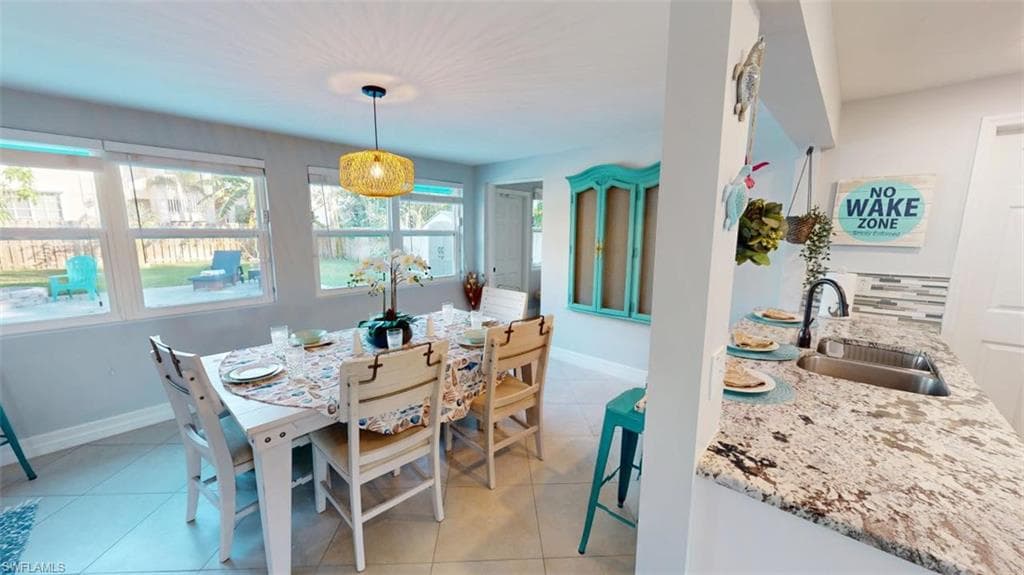 560 E Valley DR, BONITA SPRINGS FL 34134-7