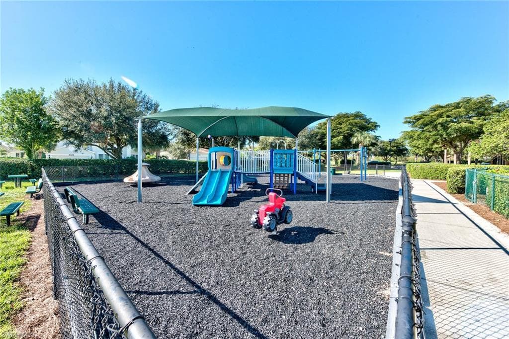 21340 Lancaster RUN # 1327, ESTERO FL 33928-23