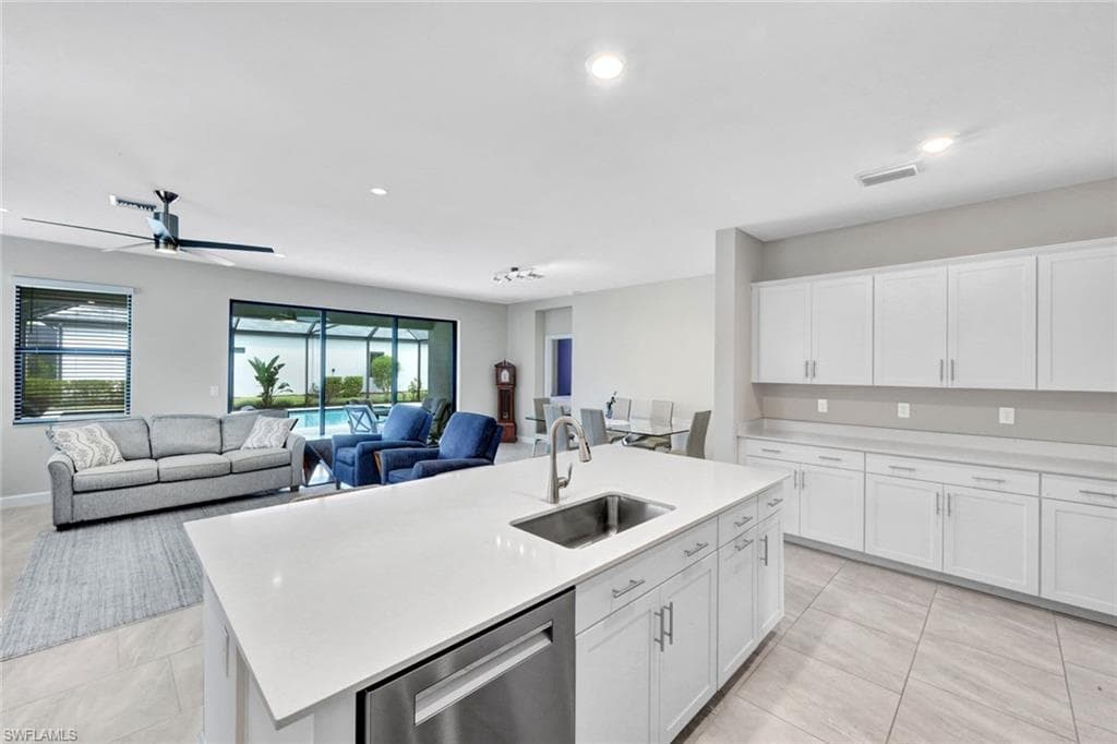18298 Ridgeline DR-12
