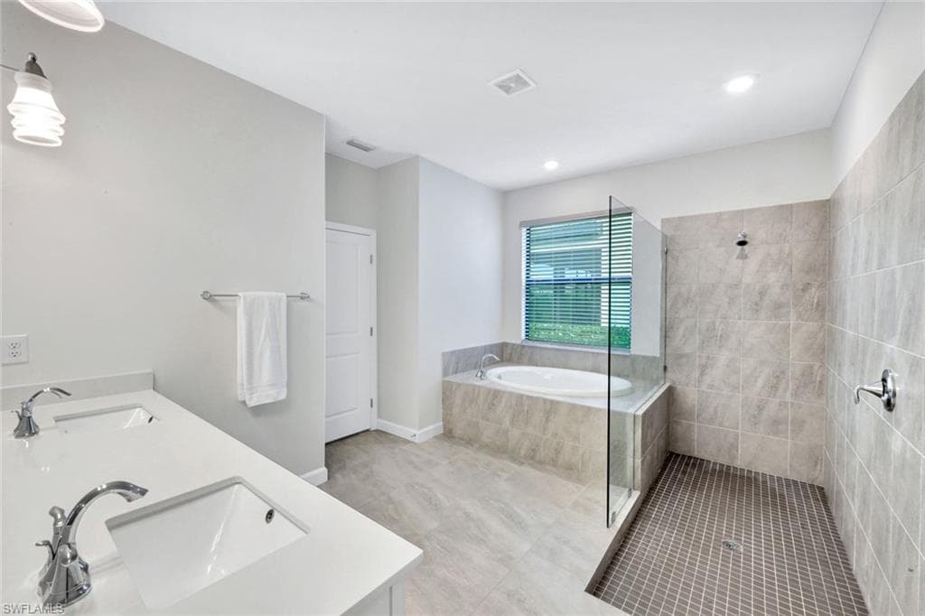 18298 Ridgeline DR-19