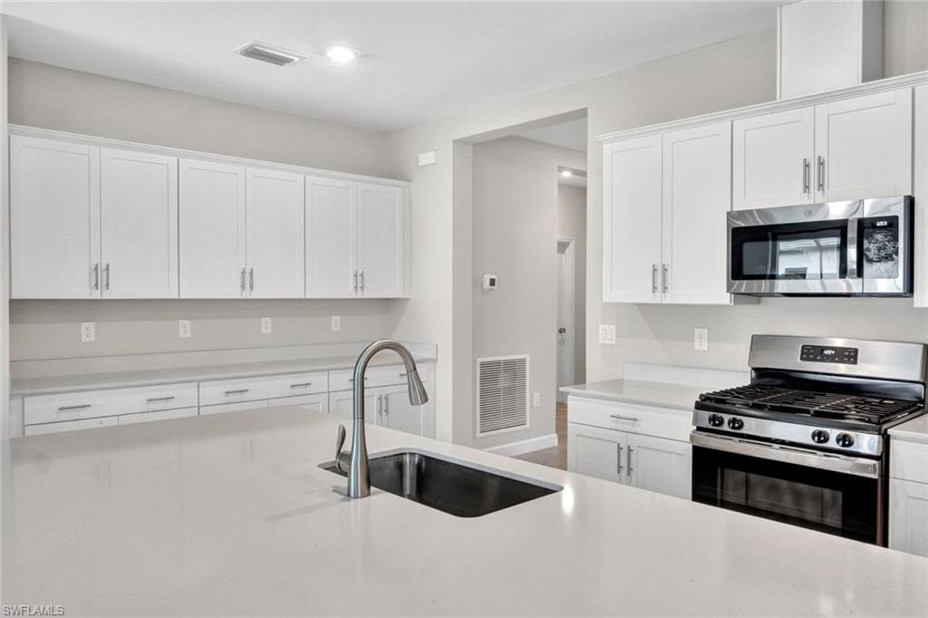 18298 Ridgeline DR-14