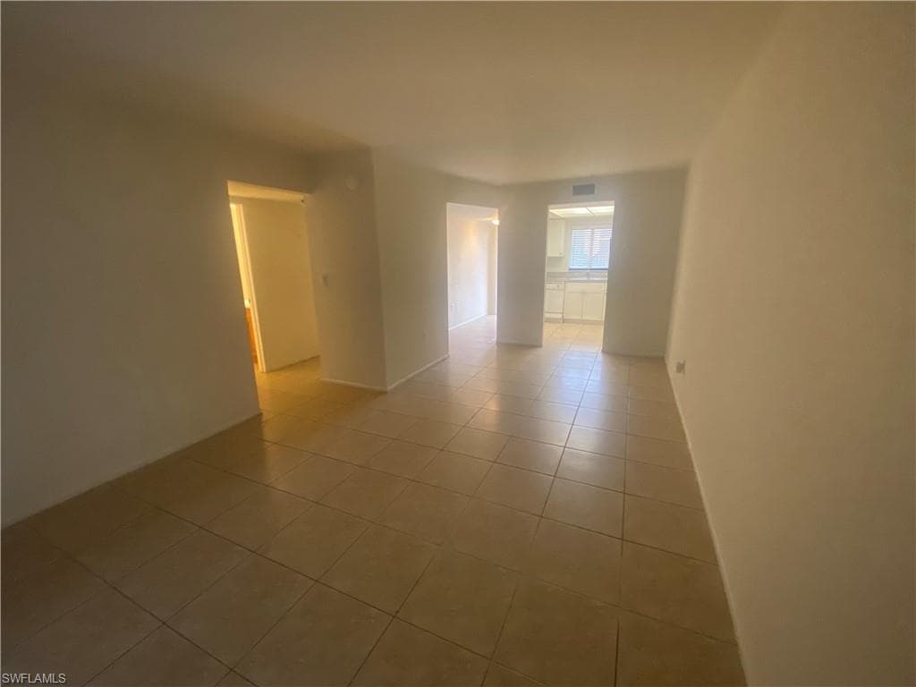 2670 Park Windsor DR # 405, FORT MYERS FL 33901-5