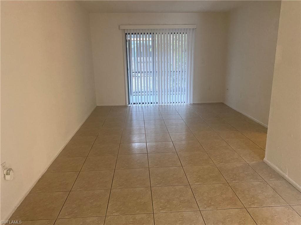 2670 Park Windsor DR # 405, FORT MYERS FL 33901-7