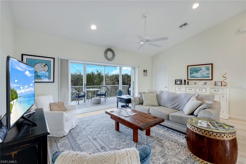555 Piedmont RD, SANIBEL FL 33957-12
