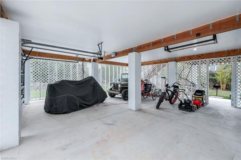 555 Piedmont RD, SANIBEL FL 33957-25