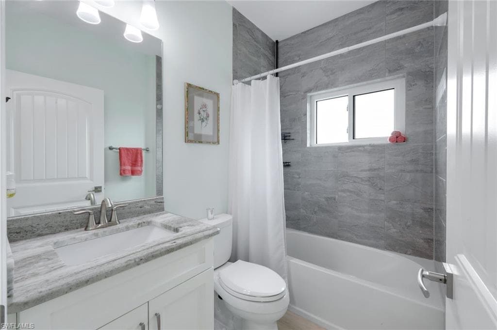 555 Piedmont RD, SANIBEL FL 33957-19