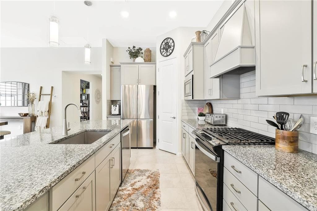 9772 Willet CT, NAPLES FL 34120-15