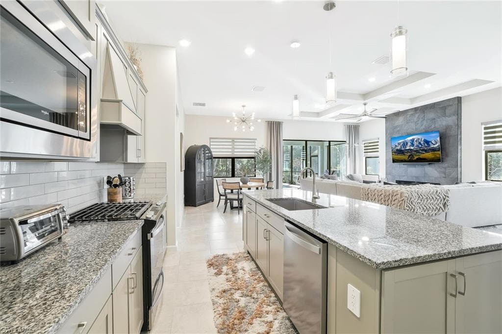 9772 Willet CT, NAPLES FL 34120-14