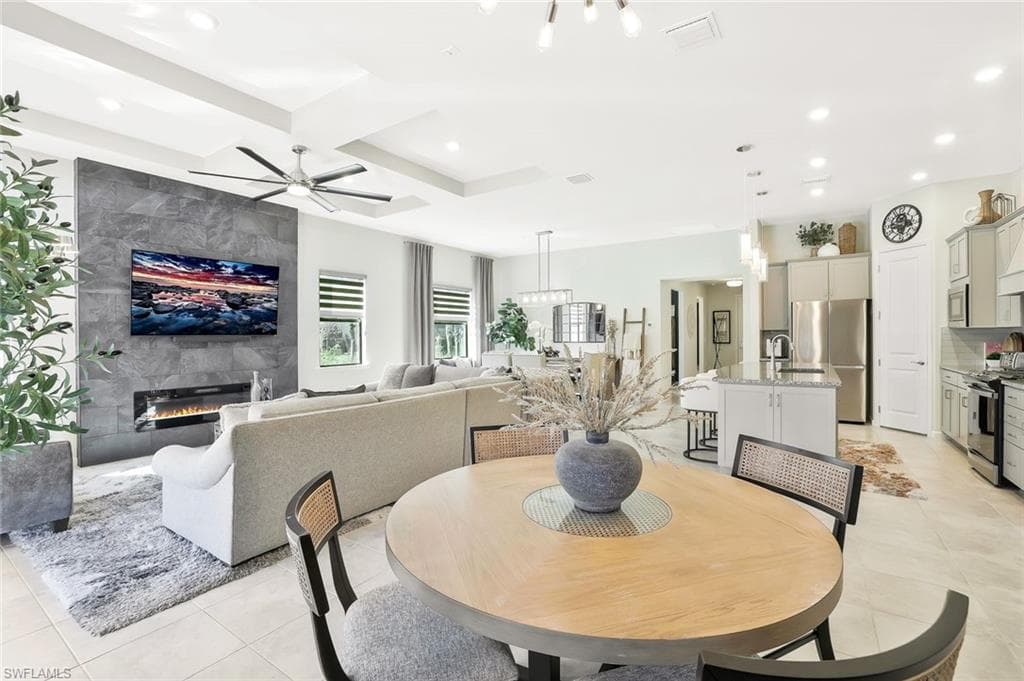 9772 Willet CT, NAPLES FL 34120-18