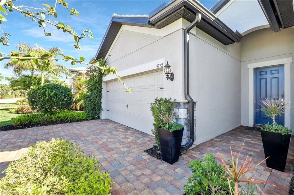 9772 Willet CT, NAPLES FL 34120-3