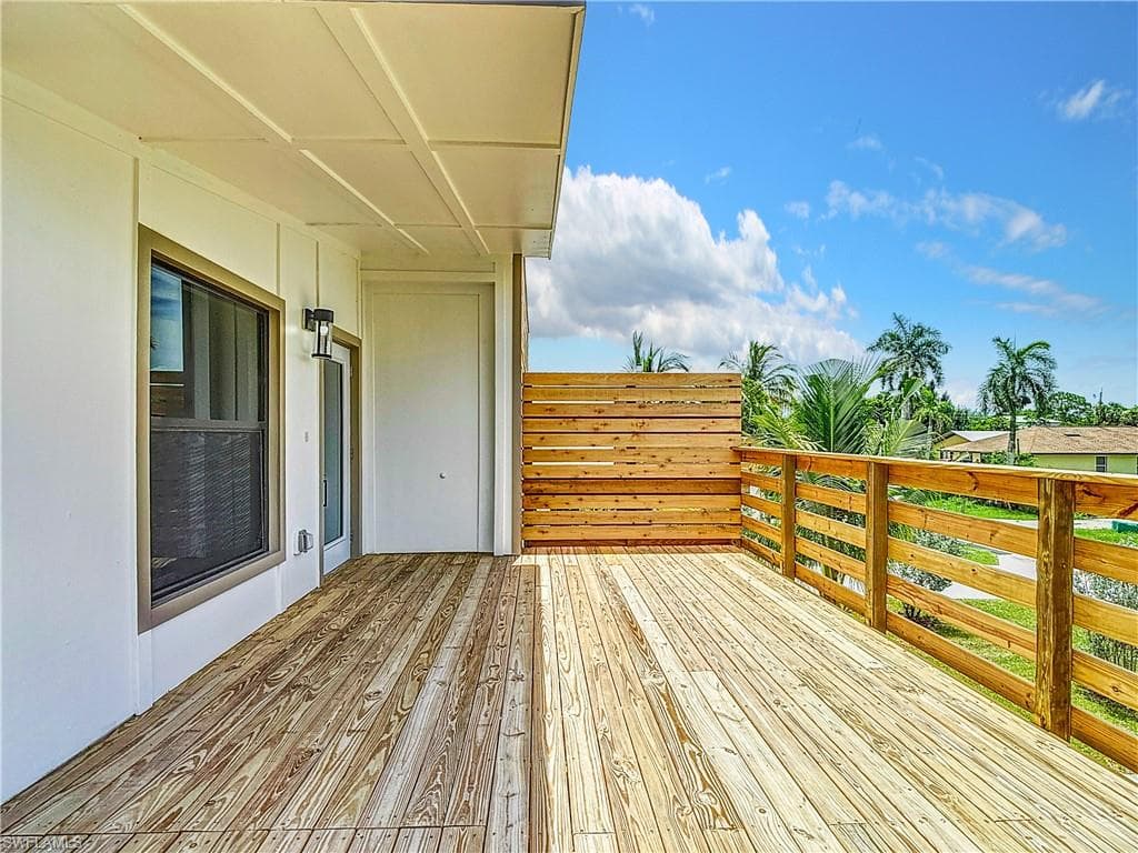 2505 Storter AVE, NAPLES FL 34112-45