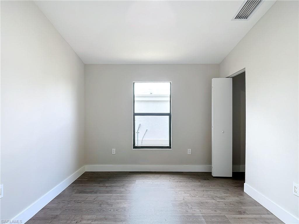 2505 Storter AVE, NAPLES FL 34112-27