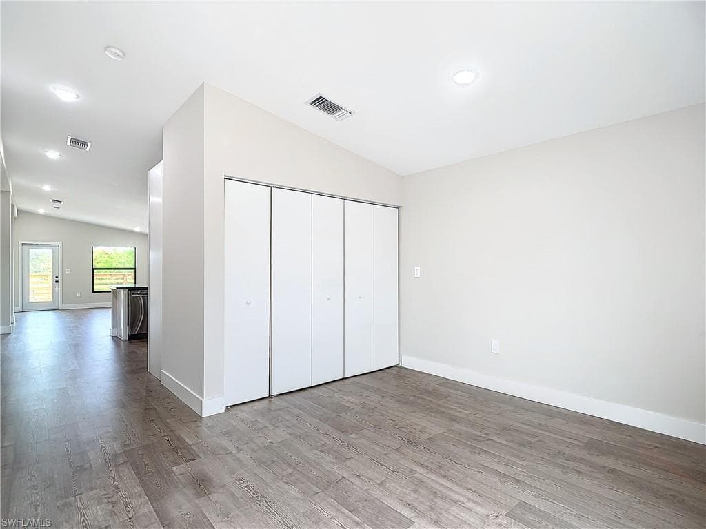 2505 Storter AVE, NAPLES FL 34112-17