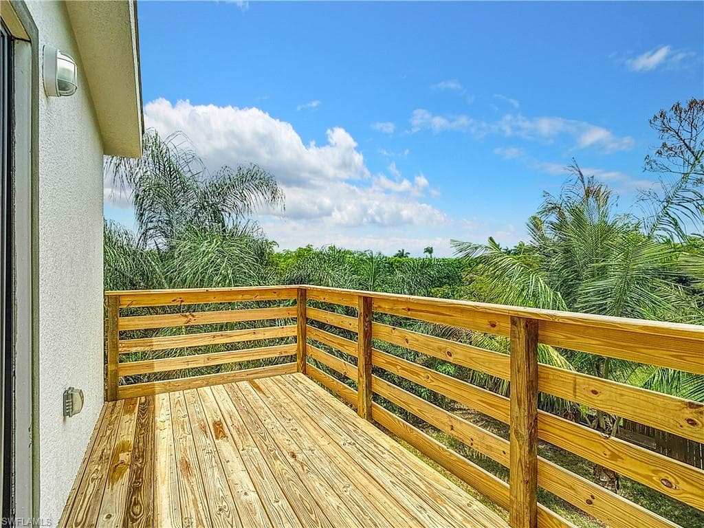 2505 Storter AVE, NAPLES FL 34112-49