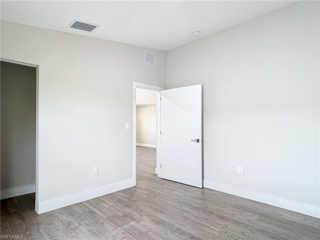 2505 Storter AVE, NAPLES FL 34112-28