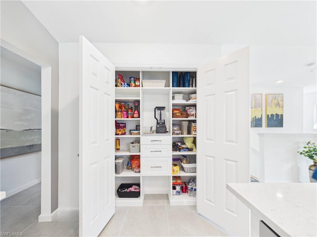 5683 Mayflower WAY 908-9