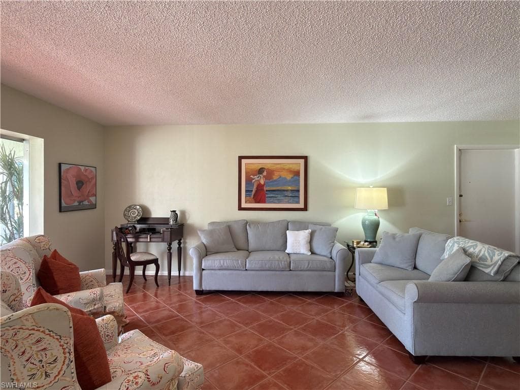 1699 Golf Club DR 3-11