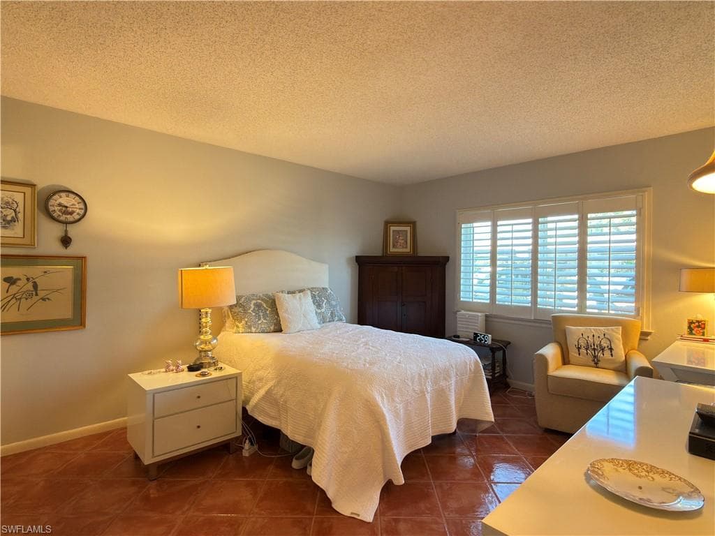 1699 Golf Club DR 3-19