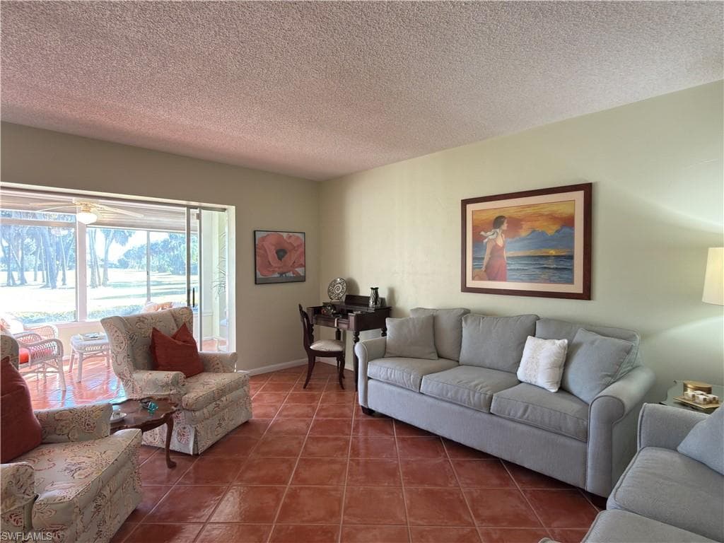 1699 Golf Club DR 3-9