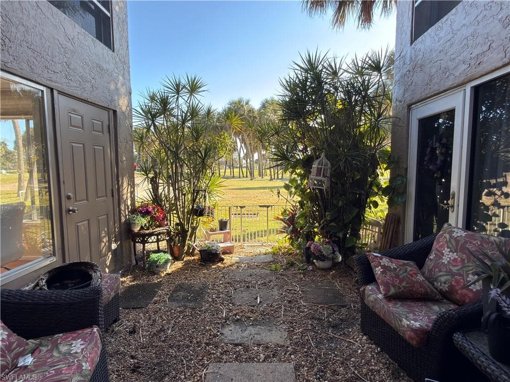 1699 Golf Club DR 3-32