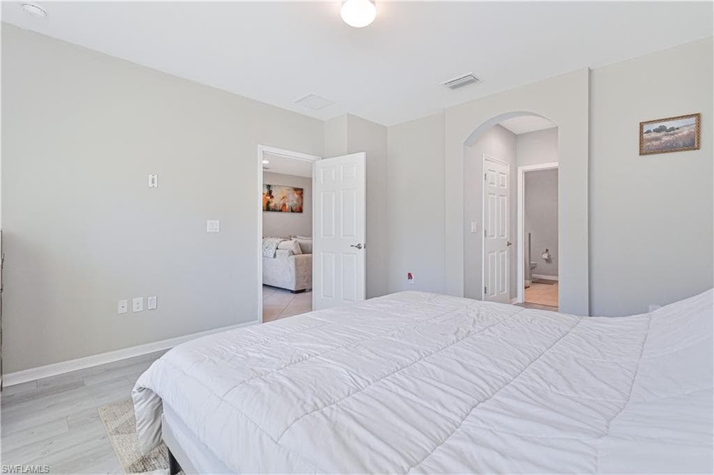4390 Dutchess Park RD-11