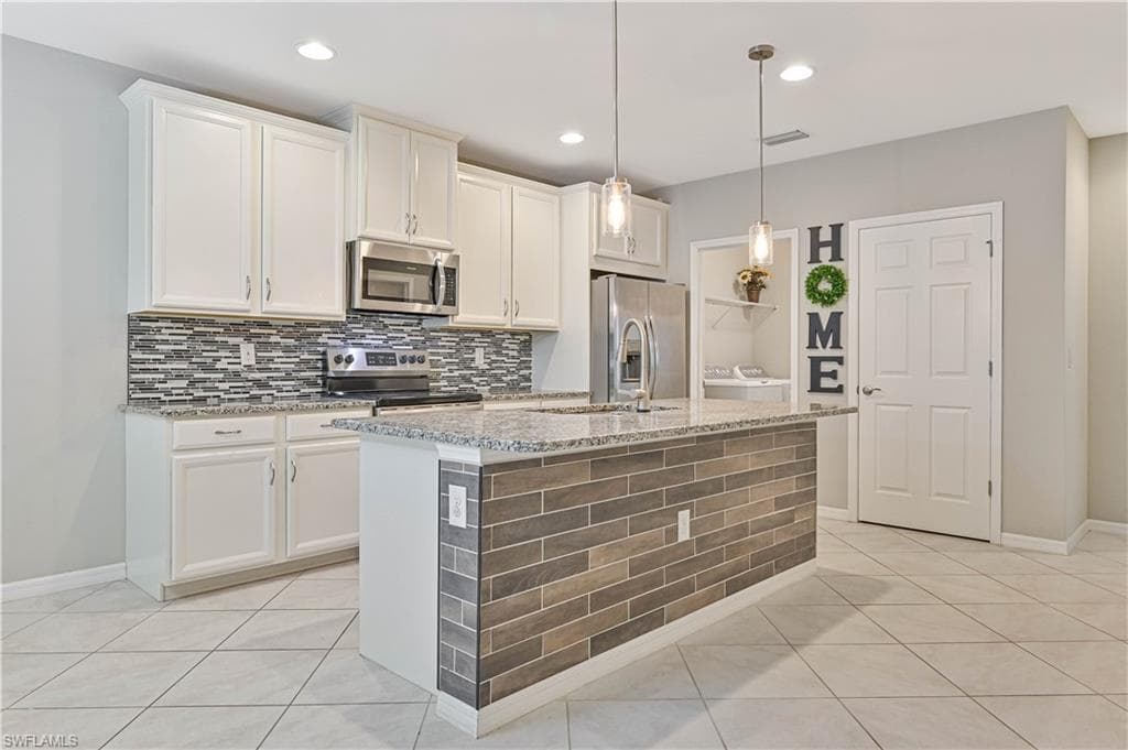 4390 Dutchess Park RD-2