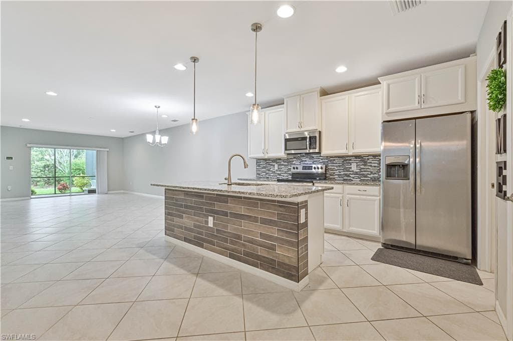 4390 Dutchess Park RD-4