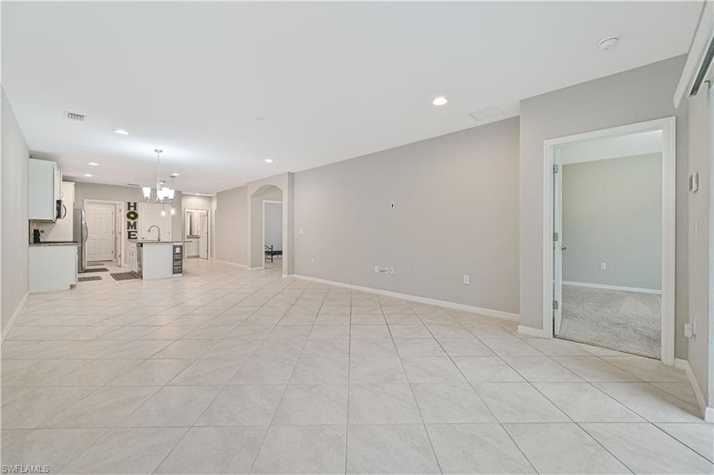 4390 Dutchess Park RD-9