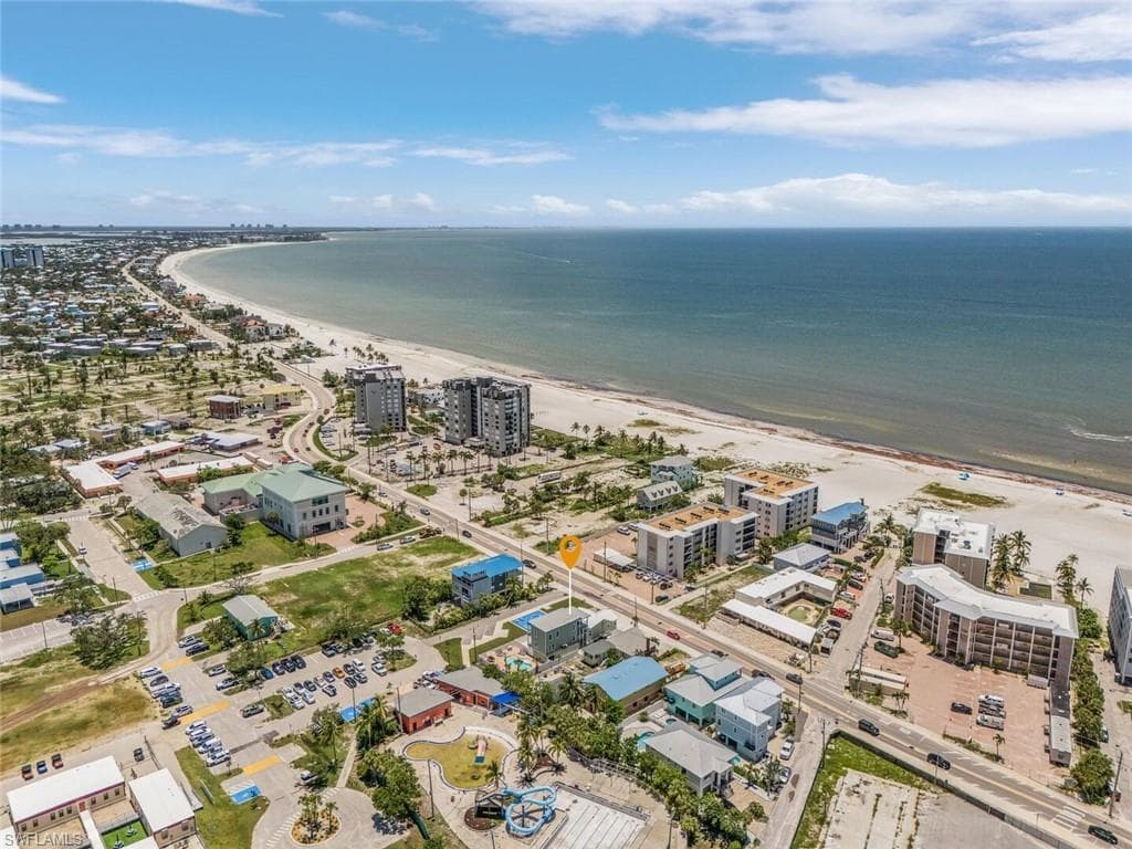 2633 Estero BLVD-31