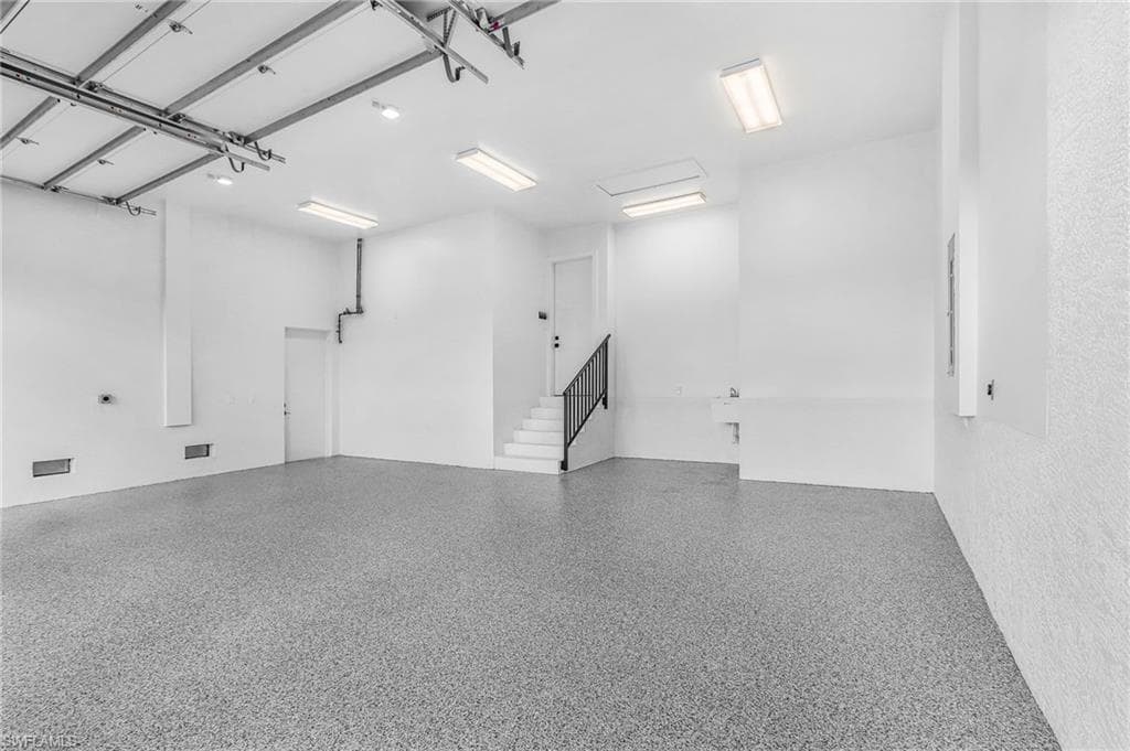 2393 Longboat DR-42