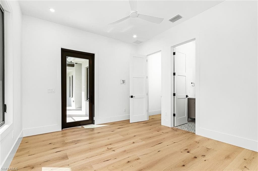 2393 Longboat DR-32