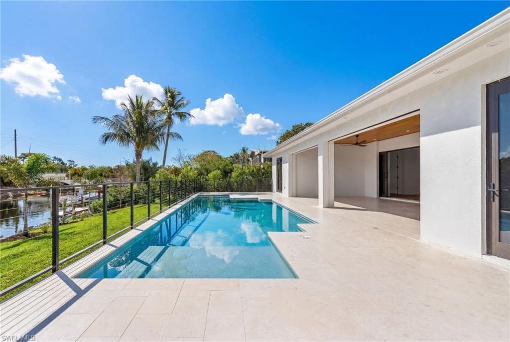 2393 Longboat DR-36