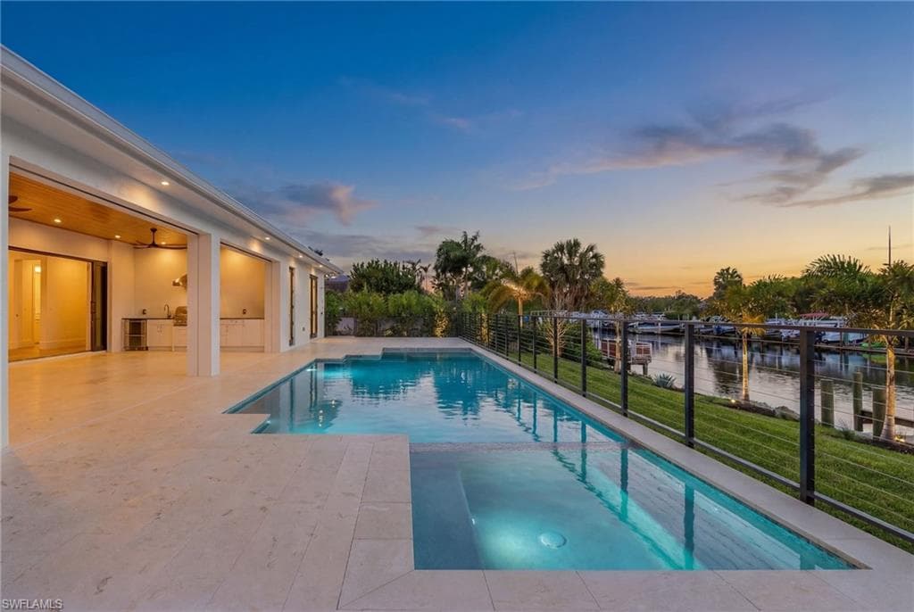 2393 Longboat DR-38
