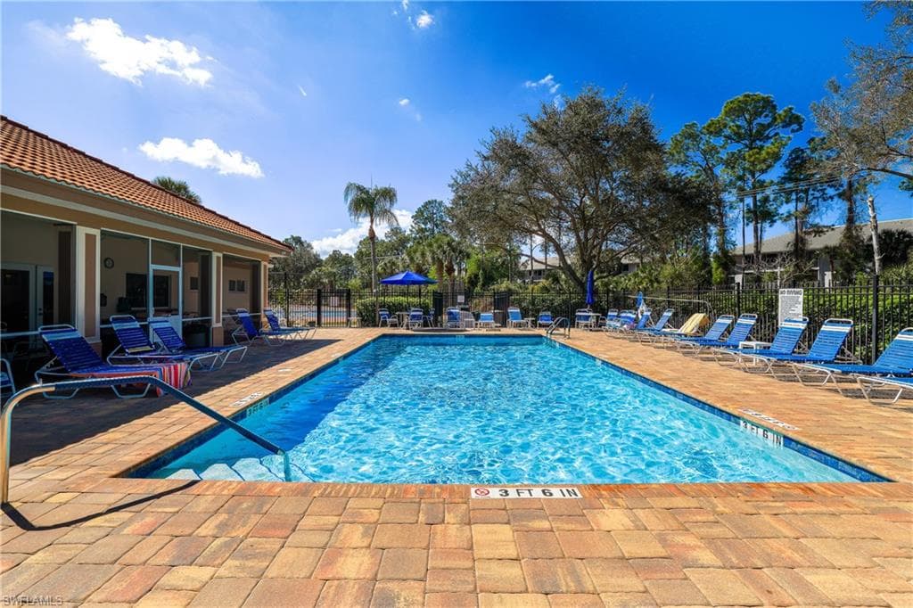 305 Robin Hood CIR 101-26