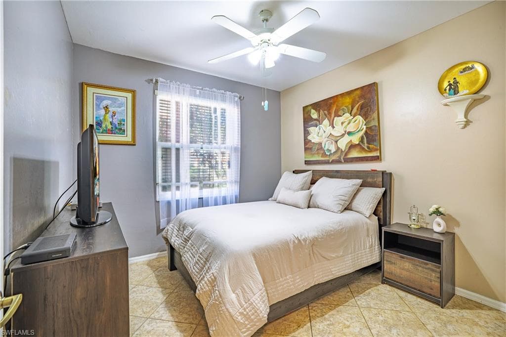 305 Robin Hood CIR 101-15